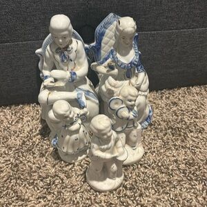 Blue and white porcelain figurines